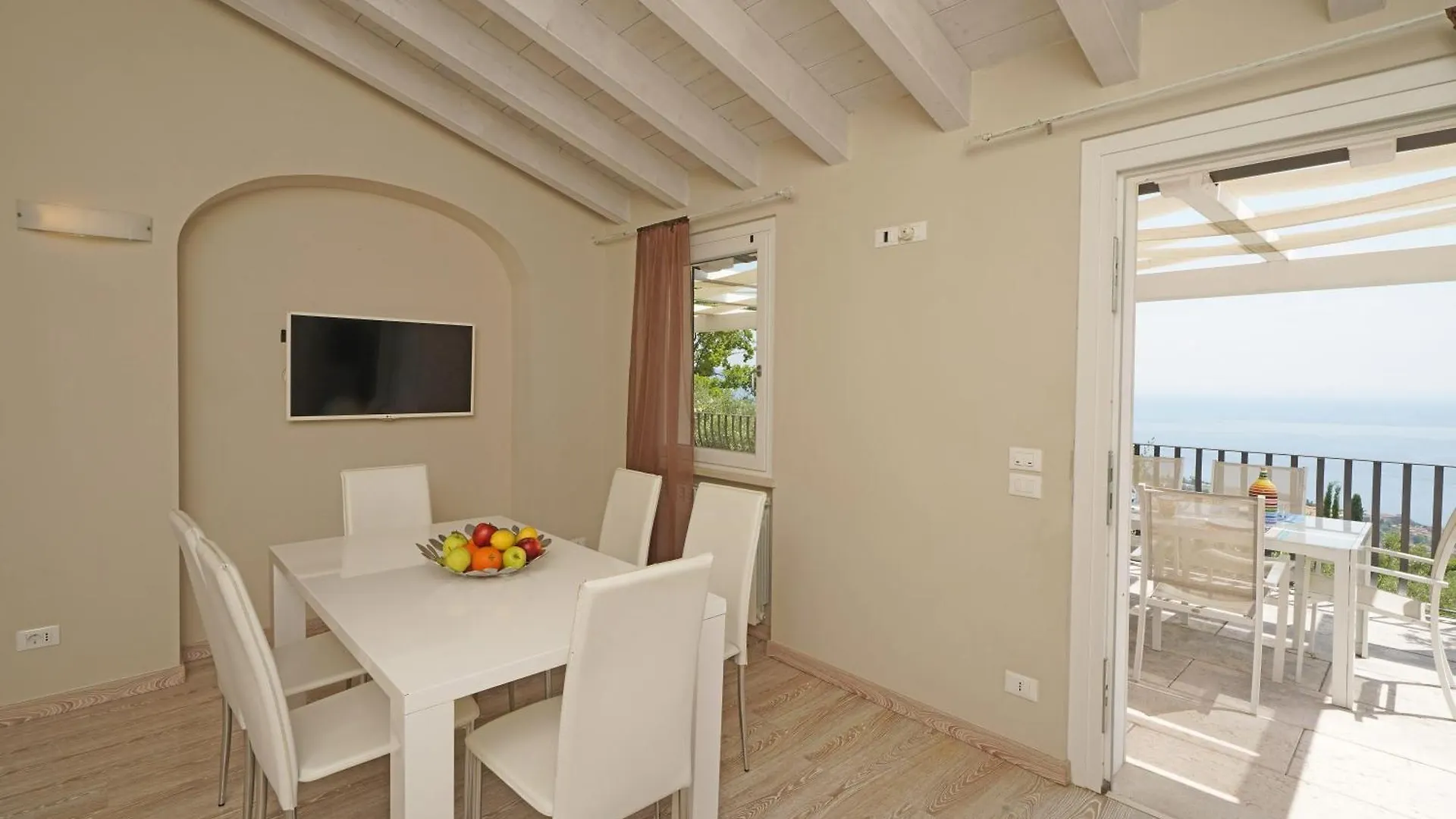Villa Ca' Rossa Toscolano Maderno Italy